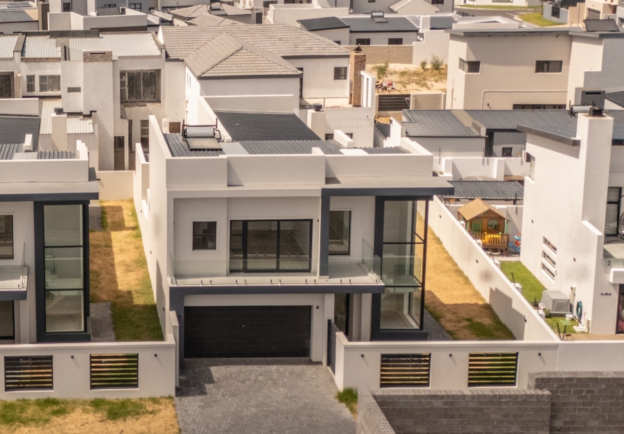 4 Bedroom Property for Sale in Sandown Western Cape